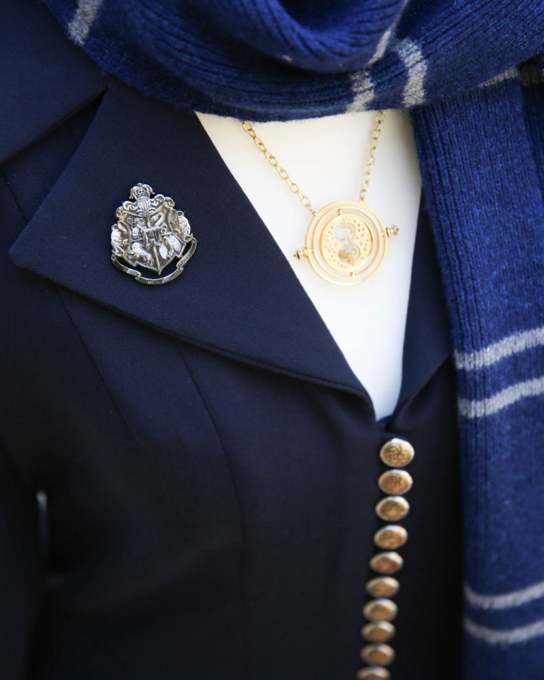 40er-Jahre Kleid im Ravenclaw-Style