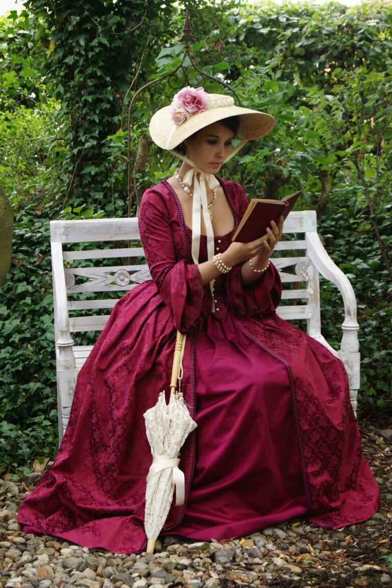 Magenta dress pictures 