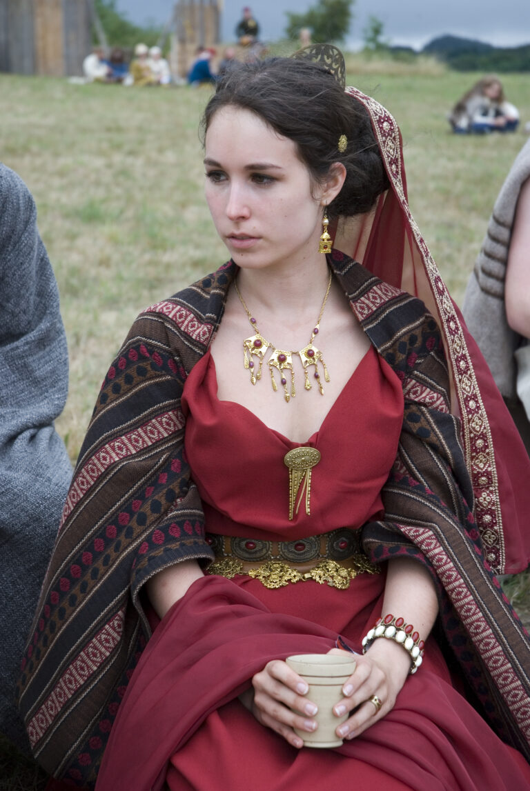 Aurelia – Rote Kleider